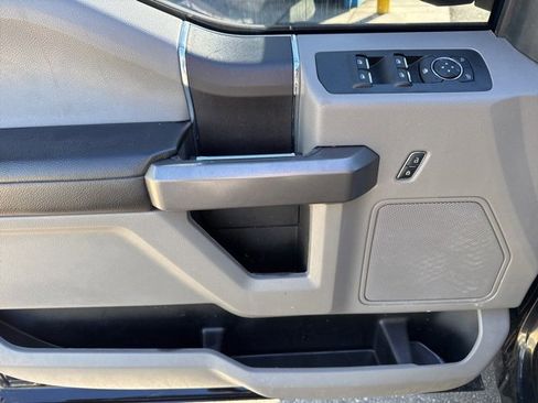 Used 2019 Ford F150 XLT image 8