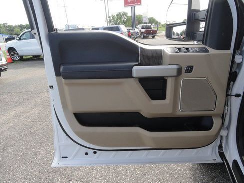 Used 2019 Ford F350 Lariat w/ Lariat Ultimate Package AWD/4WD image 15
