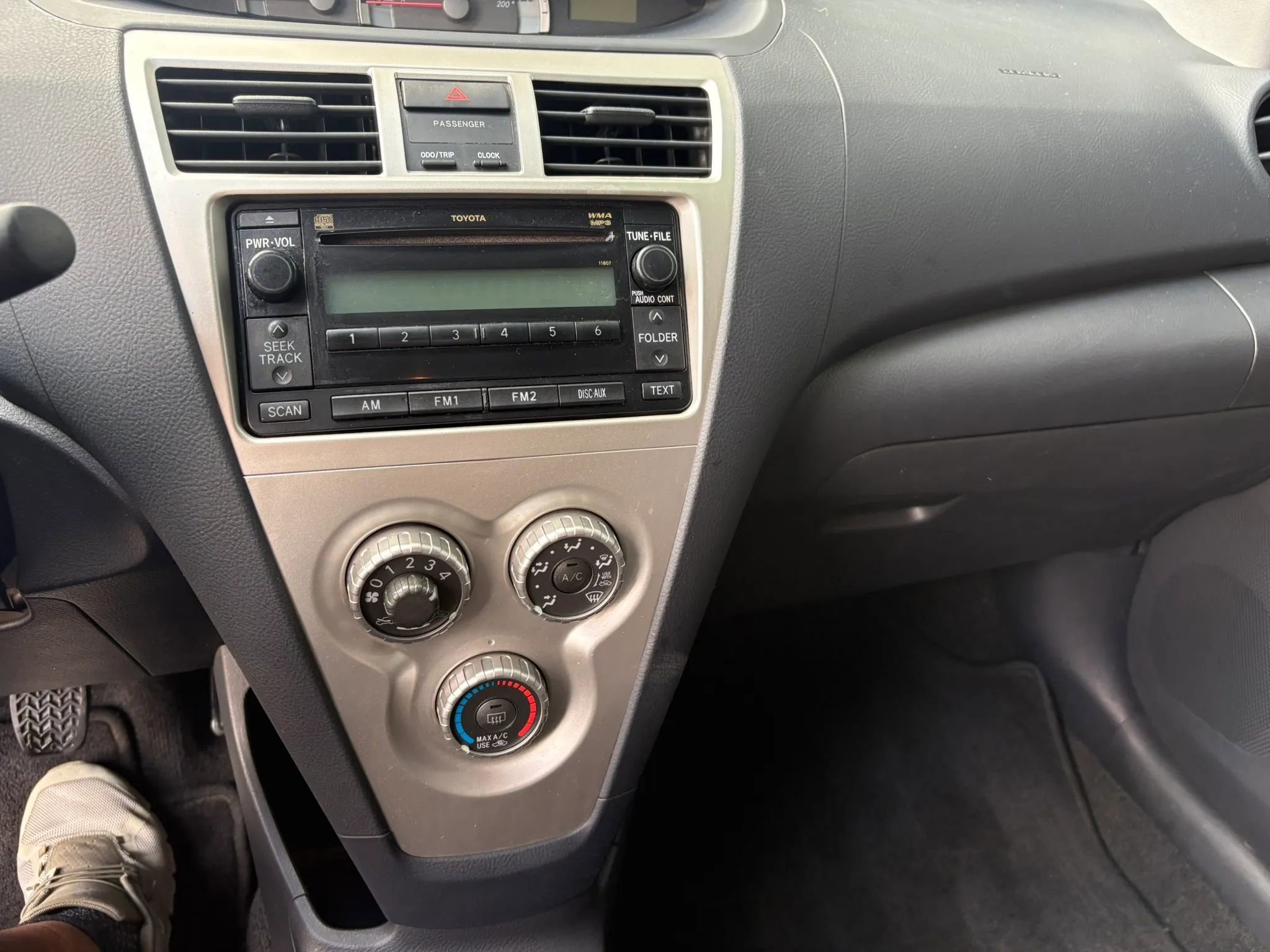Used 2007 Toyota Yaris Sedan FWD image 11
