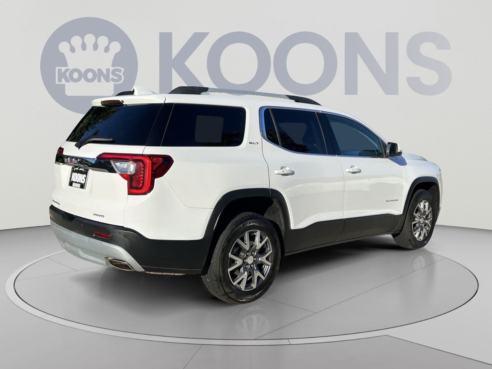 Used 2023 GMC Acadia SLT AWD/4WD image 7