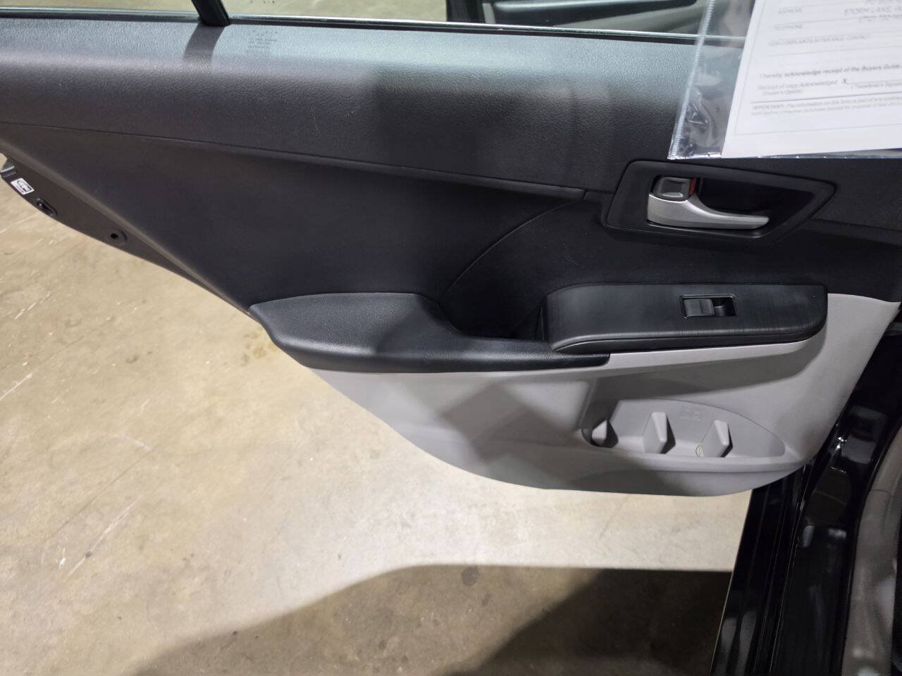 Used 2013 Toyota Camry FWD image 23