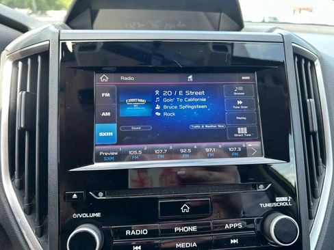 Used 2023 Subaru Crosstrek 2.0i Premium image 18