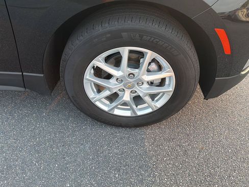 Used 2024 Chevrolet Equinox LT FWD image 37