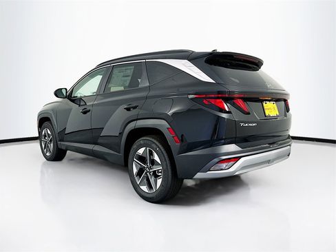 Certified 2025 Hyundai Tucson SEL image 5