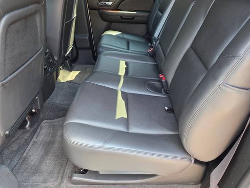 Used 2013 Chevrolet Avalanche LTZ AWD/4WD image 25