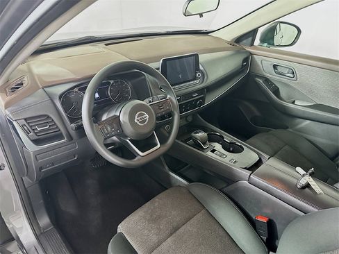 Used 2021 Nissan Rogue S image 29