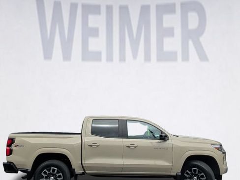 Used 2023 Chevrolet Colorado Z71 w/ Advanced Trailering Package AWD/4WD image 6