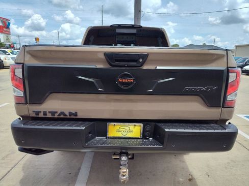 Used 2021 Nissan Titan PRO-4X w/ Pro-4x Convenience Package AWD/4WD image 5