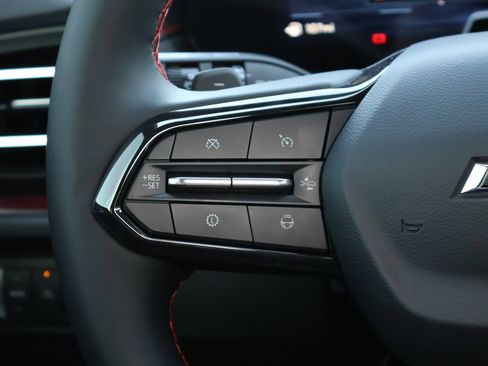 New 2026 Chevrolet Traverse RS w/ LPO, Floor Liner Package image 15