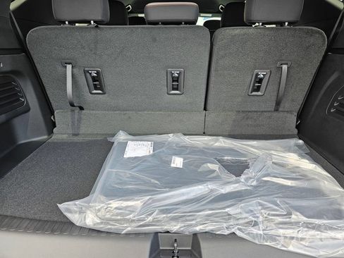 New 2026 Chevrolet Traverse LT w/ Driver Confidence Package FWD image 16