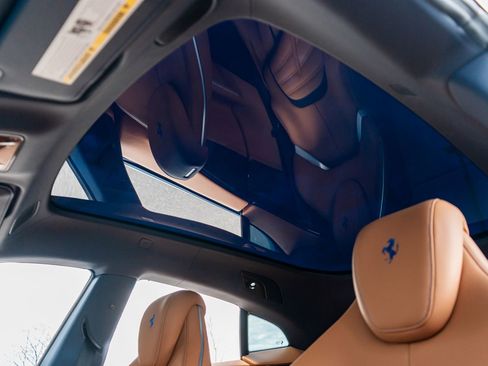 Used 2025 Ferrari Purosangue image 28