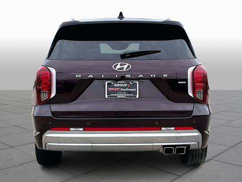 Used 2024 Hyundai Palisade Calligraphy image 4