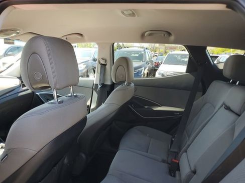 Used 2017 Hyundai Santa Fe Sport FWD image 8