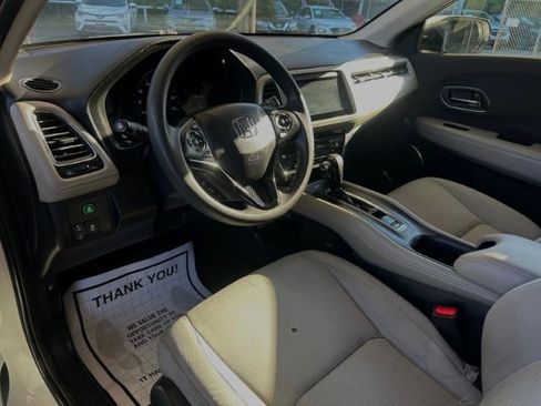 Used 2020 Honda HR-V EX image 12
