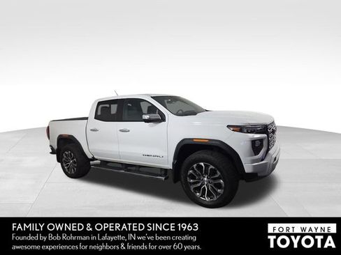 Used 2023 GMC Canyon Denali AWD/4WD image 5