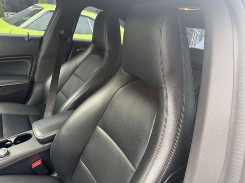Used 2014 Mercedes-Benz CLA 250 4MATIC image 14