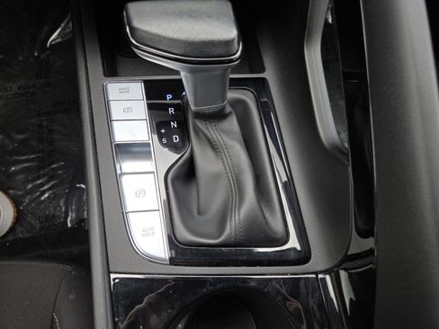 Used 2025 Hyundai Elantra SEL FWD image 34