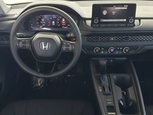 Used 2025 Honda Accord LX image 18