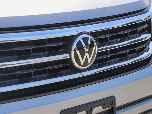 Used 2022 Volkswagen Atlas Cross Sport SE AWD/4WD image 5