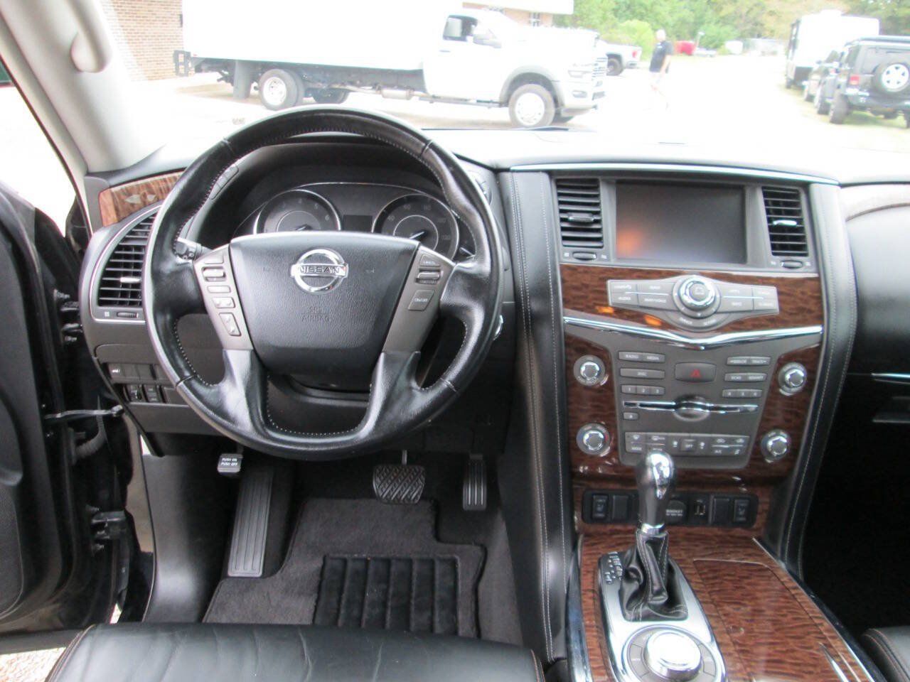Used 2018 Nissan Armada SL w/ Moonroof Package AWD/4WD image 3