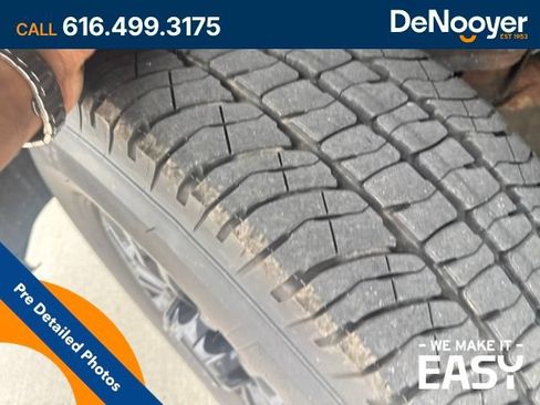 Used 2023 GMC Sierra 2500 AT4 w/ AT4 Premium Plus Package AWD/4WD image 8
