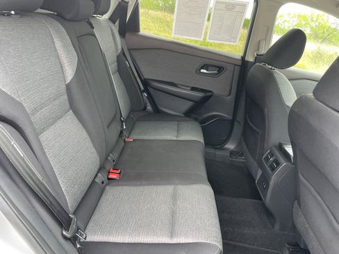 Used 2021 Nissan Rogue SV FWD image 28