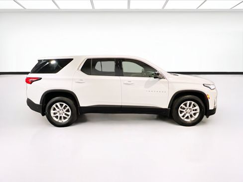 Used 2022 Chevrolet Traverse LS FWD image 23