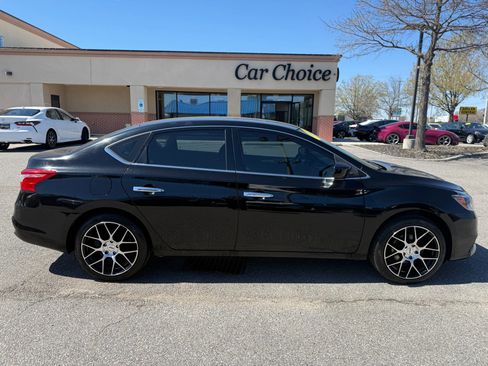 Used 2018 Nissan Sentra S image 6