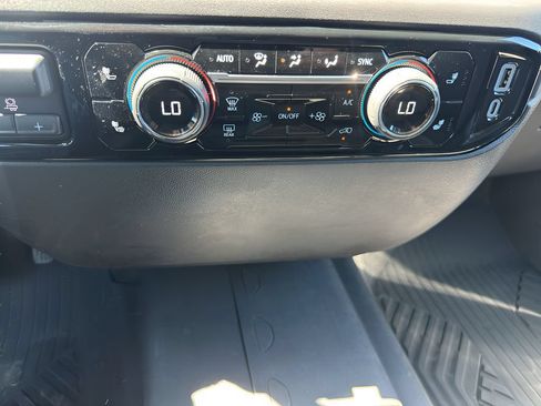 Used 2024 Chevrolet Silverado 1500 RST AWD/4WD image 25