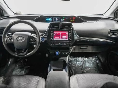 Certified 2020 Toyota Prius LE image 12