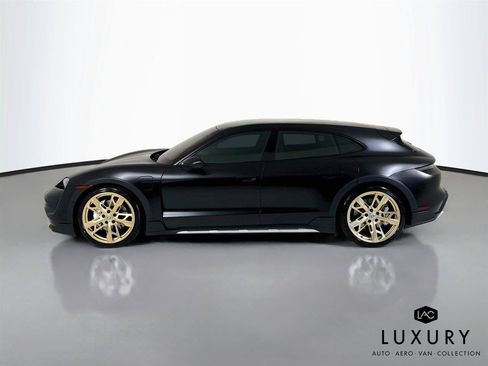 Used 2021 Porsche Taycan 4 Cross Turismo AWD/4WD image 9