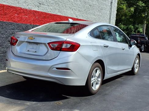 Used 2018 Chevrolet Cruze LT FWD image 5