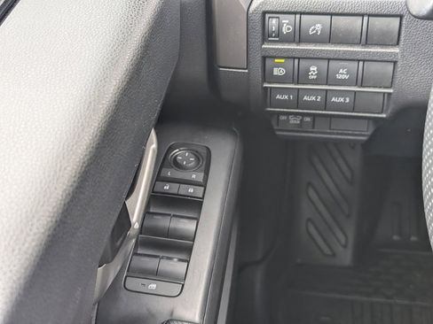 Used 2024 Toyota Tacoma TRD Sport w/ TRD Sport Upgrade Package image 28