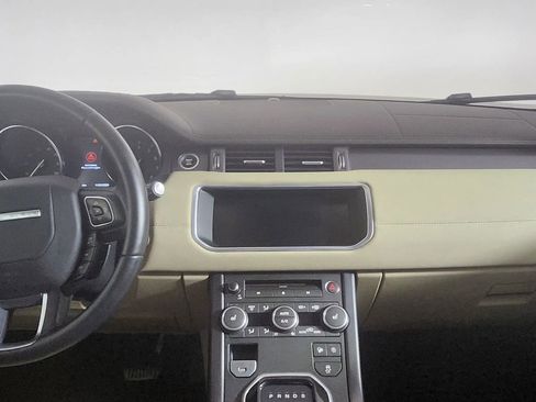 Used 2019 Land Rover Range Rover Evoque SE image 23