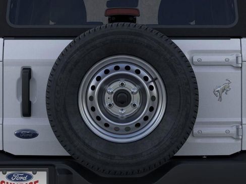 New 2025 Ford Bronco Base image 24