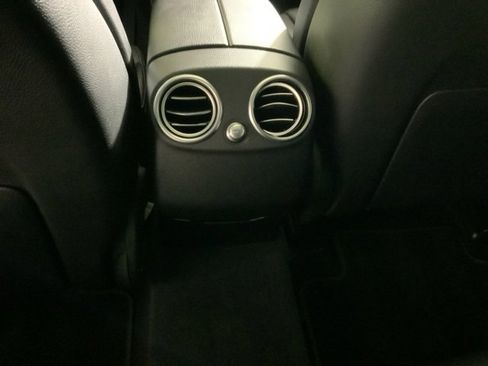 Used 2018 Mercedes-Benz GLC 300 4MATIC image 31