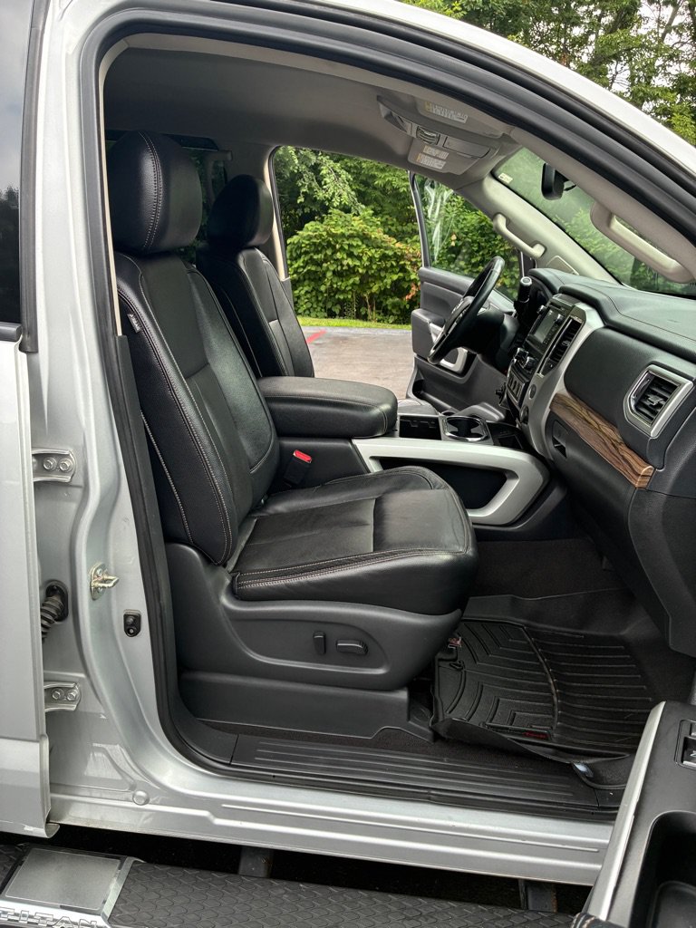 Used 2017 Nissan Titan SL AWD/4WD image 25