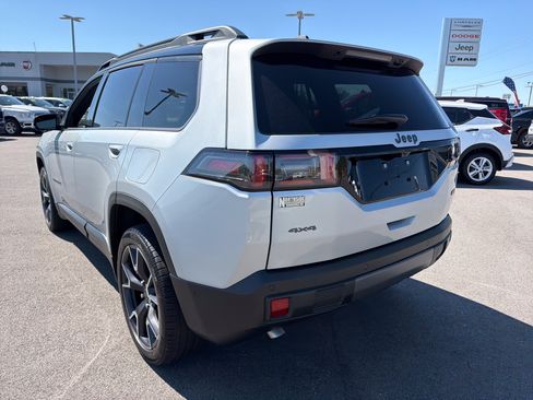 Used 2026 Jeep Cherokee Overland w/ Advanced Pro Tech Group AWD/4WD image 8