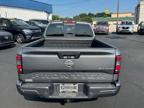 Used 2022 Nissan Frontier SV w/ Technology Package AWD/4WD image 4