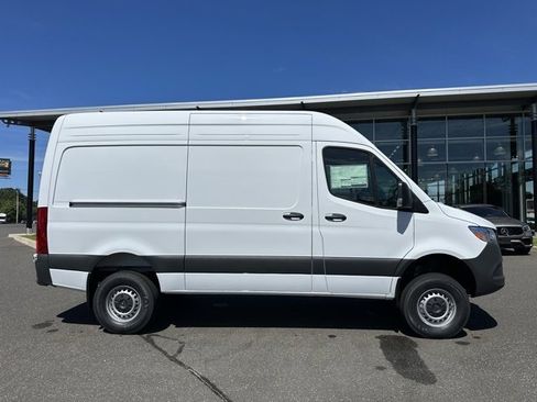 New 2025 Mercedes-Benz Sprinter 2500 image 8