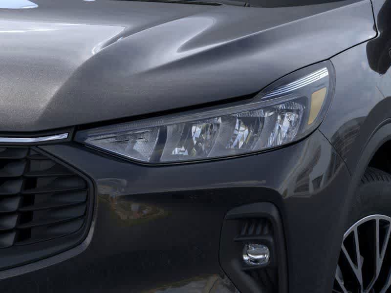 New 2025 Ford Escape SE w/ Class II Trailer Tow Package FWD image 18