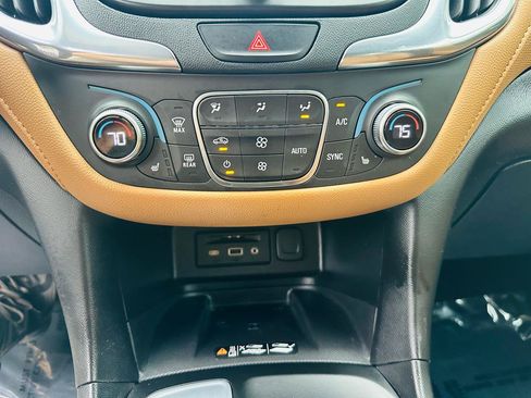 Used 2020 Chevrolet Equinox Premier FWD image 16