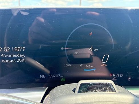 Certified 2024 Cadillac Lyriq Luxury AWD/4WD image 11