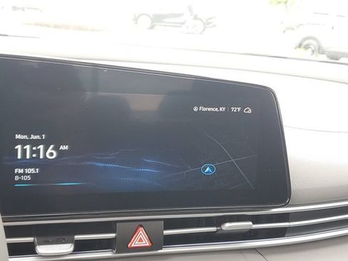 Certified 2025 Hyundai Elantra SEL FWD image 26