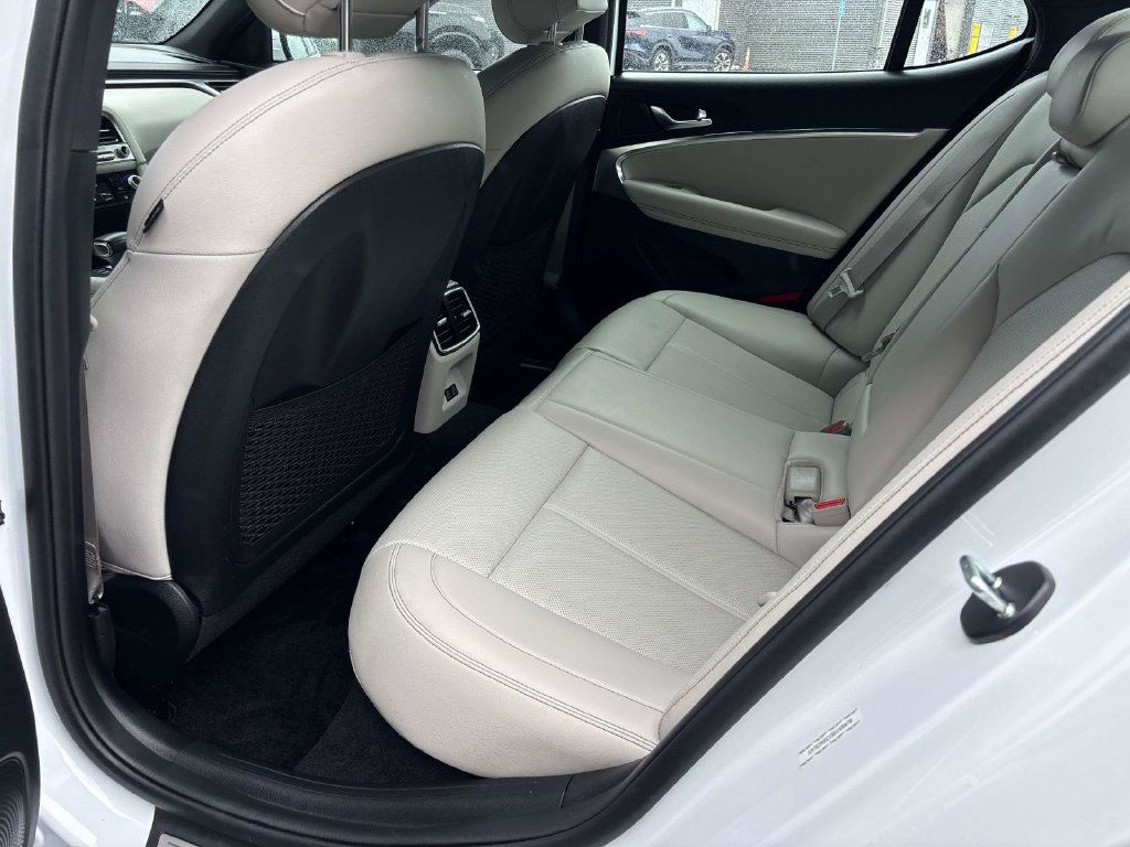 Used 2025 Genesis G70 2.5T AWD/4WD image 10