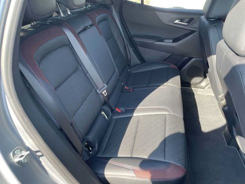 Used 2025 Chevrolet Equinox RS w/ Safety and Technology Package FWD image 27