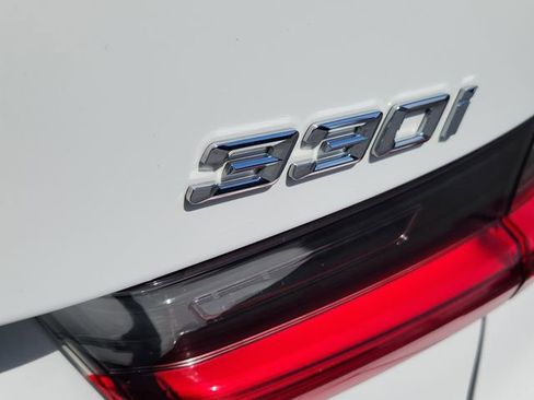 Used 2021 BMW 330i xDrive Sedan w/ M Sport Package image 12