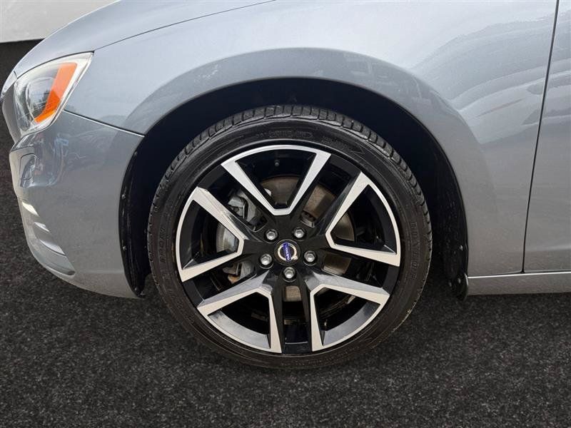 Used 2018 Volvo S60 T5 Dynamic w/ Protection Package AWD/4WD image 17