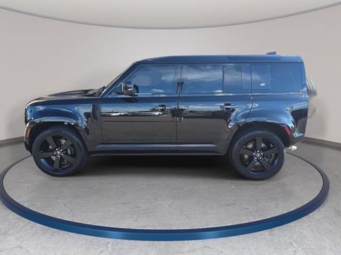 Used 2022 Land Rover Defender 110 AWD/4WD image 9
