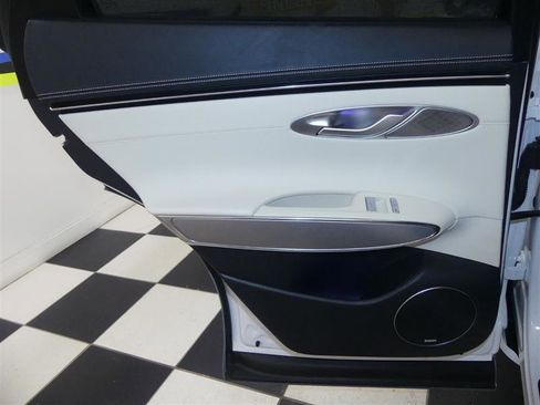 Used 2025 Genesis Electrified GV70 Advanced w/ Prestige Package image 34